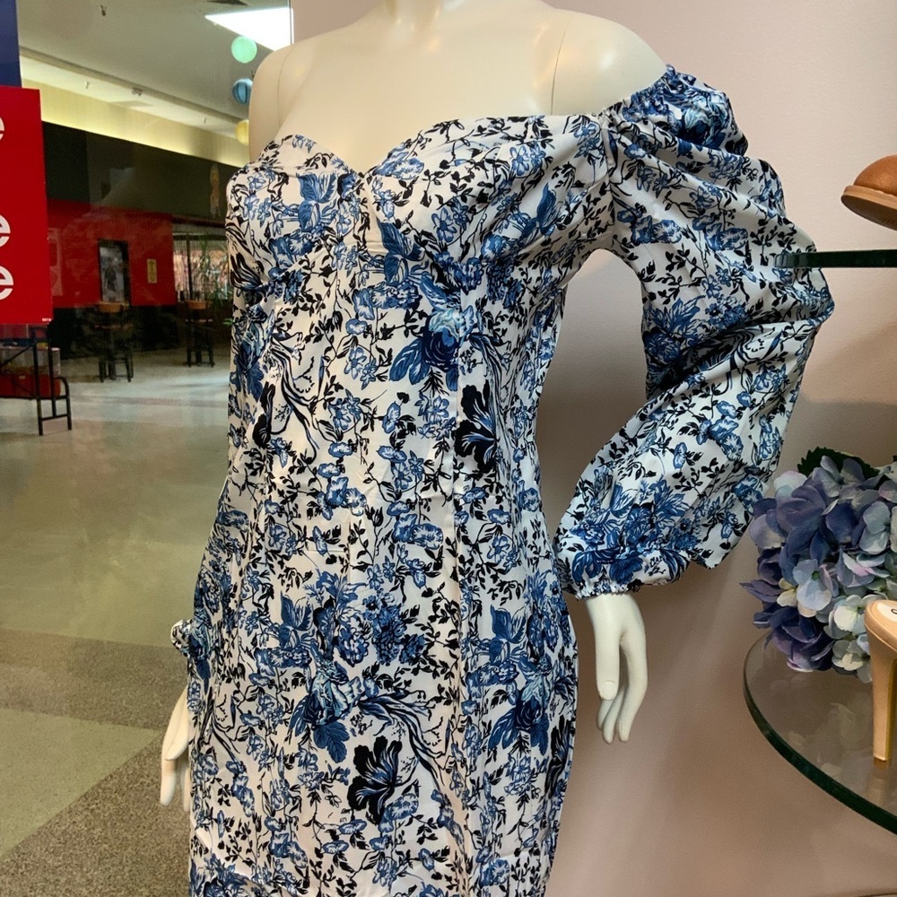 Mundefies Blue floral dress